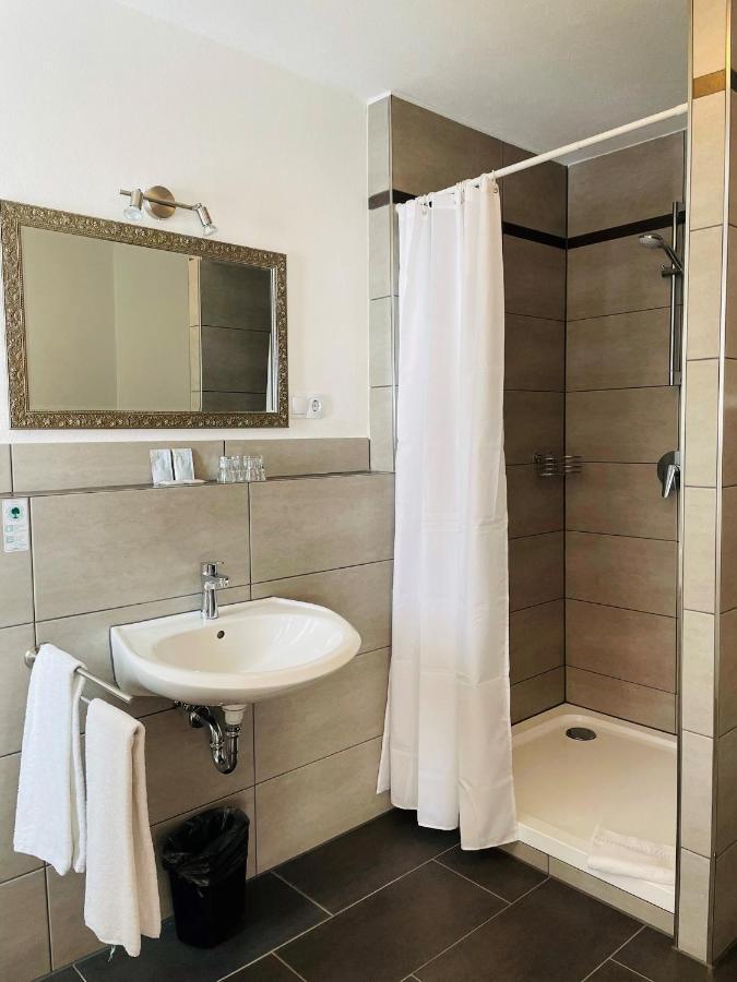 Hotel Garni Kern Halfing Exterior foto